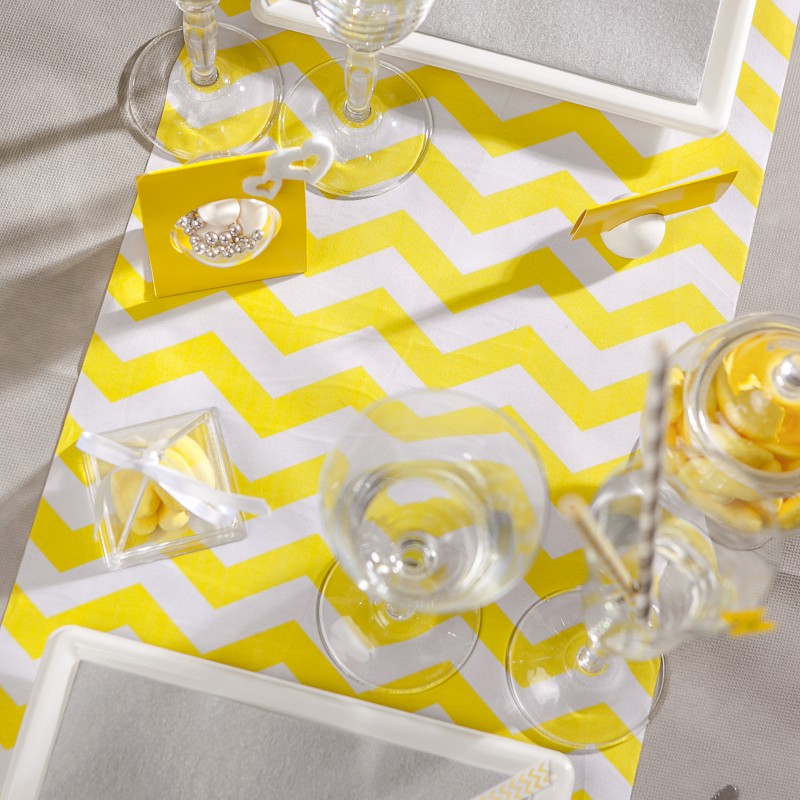 chemin de table chevron jaune